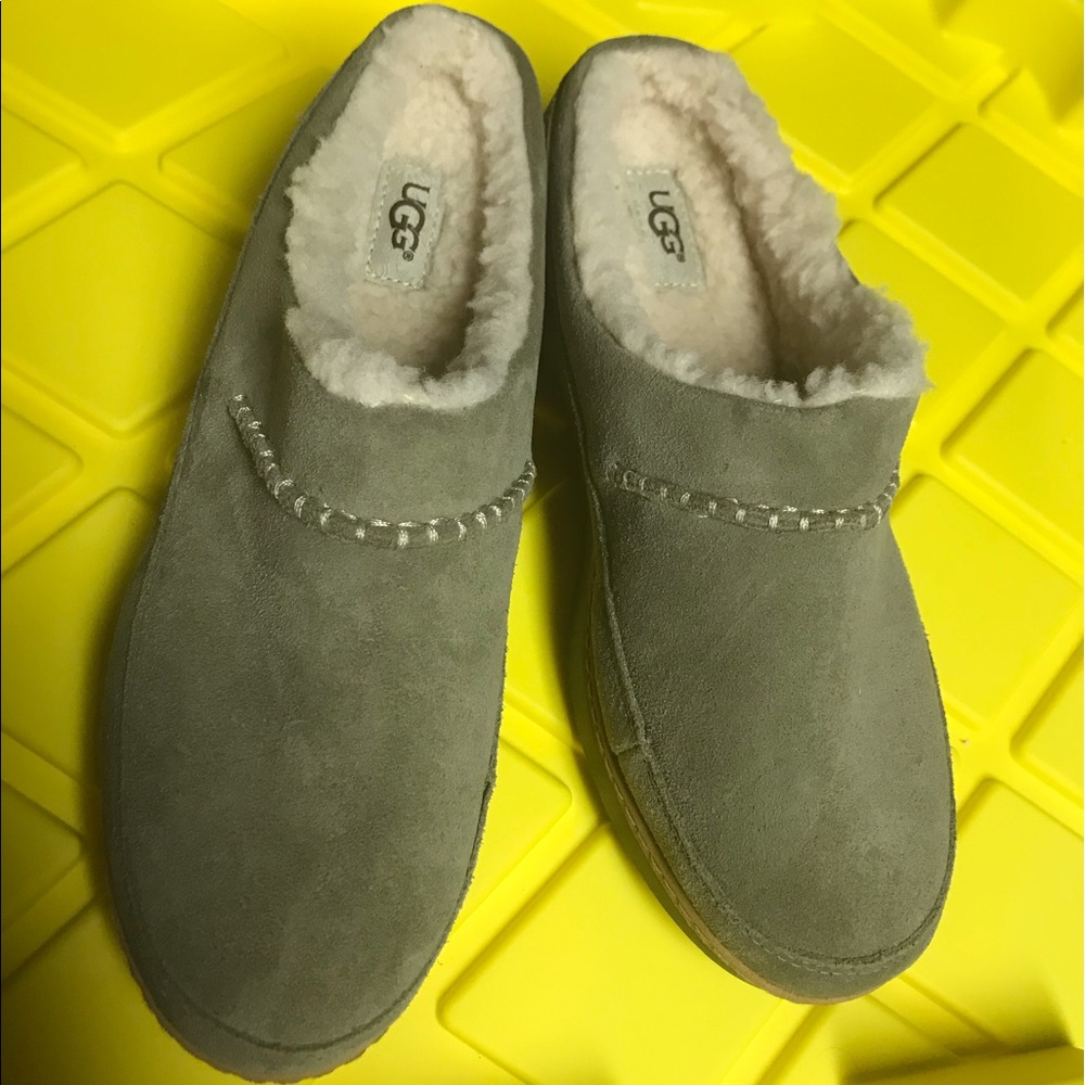 New UGG Lynwood Waterproof Clog